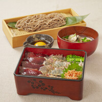 【季節ランチ】鰹と真鯛の二色重と浅利の貝出汁つけ蕎麦膳　1800円～2500円