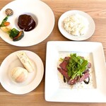 ペコリーノアンテラス - ハンバーグはパンかライスか選べる