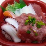 浜めし 丼丸 - どんまる丼￥640