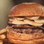 バーガーショップホットボックス - エルビスバーガー