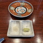麟 - 白焼き用に塩とわさび