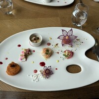 DINING & BAR TABLE 9 TOKYO - 