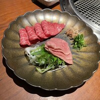 蕃 YORONIKU - 