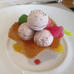 PATINASTELLA - ハイビスカスヌガーグラッセと梅のソルベ　オレンジカルチェを添えて