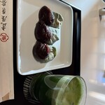 虎屋菓寮 - よもぎ餅と抹茶グラッセ　4/20まで