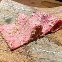 焼肉 牛者 - 名物エロタン、自家製塩タン