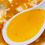 麦の寅GACHISOBADOJO - 投入後のスープ