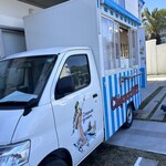 サーフライダー号 - すぐに飲める人はここでビールが購入できる。