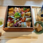 鮨 いぶき - 季節のお魚満載の宝石箱みたいなお重のお寿司美味しかったです