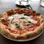 ラ・ジータ - ピッツァマルゲリータ¥1680(税込)