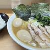 横浜ラーメン 町田家 新宿南口店