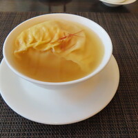 家寶 跳龍門 - フカヒレ入りスープ餃子
