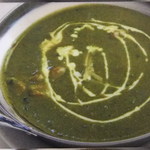 TARA - サグチキンカレー　鶏肉とほうれん草のカレー
