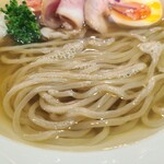 麦の龍 - もちもちのやや太麺