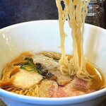 鯛だしらぁ麺 久九 流川店 - 麺リフト