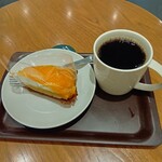 スターバックスコーヒー - みかんとミルクのタルト、ドリップコーヒー