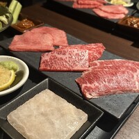 和牛焼肉 やくにく 路地裏 - 