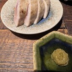 若鳥焼き もばら - むね肉柚子胡椒。ほんのりレアで柔らか
