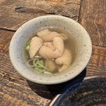若鳥焼き もばら - お通しの鳥皮スープ