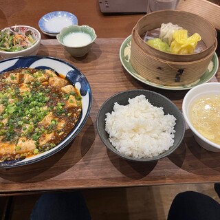 口コミ一覧 : 紫藤花 （シトウカ） - 丸太町（京都市営）/中華