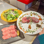 焼肉わらびホルモン 肉将軍 - 厚切りロースマキ