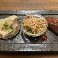 正宗広東私房菜サワダ 梅田エスト店 - 前菜3種