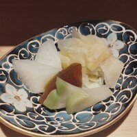 鮨 華 - 先付け　お漬物の盛り合わせ　