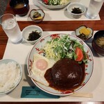 カフェ＆鉄板レストラン 藤川 - 数量限定「ランチハンバーグセット＠300g」