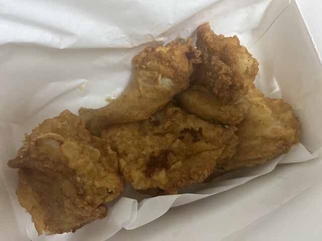 Kentucky Fried Chicken Higashimikuni Ten