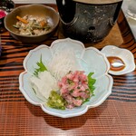 居酒屋 伝七 - お刺身 本鮪中落ちとクラゲ