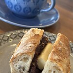 喫茶 ヤーカルフ - 程よい甘みがクセになるあんバターサンド