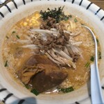 濃口背脂味噌らーめんと餃子 大福帳 - 濃厚背脂味噌ラーメン950円（角煮選択）