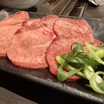 もんじゃ・鉄板焼き いろは歌 - 