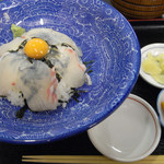 食事　鮮 - 鯛丼　980円