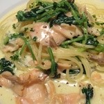 ア・クアトロ’オッキ - サーモンと野菜のクリームパスタ