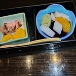 やっちろ - グレープゼリーの上にミカン、ミルクゼリー等