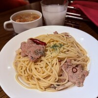 渋谷アチェーゾ - 自家製サルシッチャとキノコのペペロンチーノ　1,000円