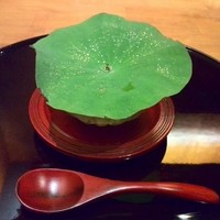 帰燕 - 先付け、蓮の葉の下は？