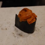 鮨 龍次郎 - 馬糞雲丹