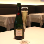 ア・ニュ ルトゥルヴェ・ヴー - Champagne Henri Giraud anu Hommage Brut　(2014/07)