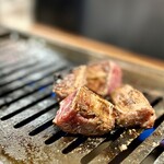 焼肉ストーリー - 松坂牛サイコロステーキレア