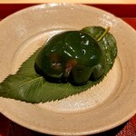 銀座 しのはら - 蓬の葛饅頭