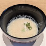 かどや - 季節の椀物：新玉ねぎの摺り流し