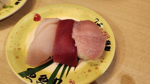 ととまる 三河発グルメ回転寿司、廻鮮江戸前すし魚魚丸（ととまる