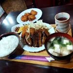 琥珀 - 料理写真:トンカツ定食 単品鶏の唐揚げ