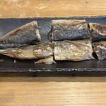 ジャパニーズキュイジーヌ 佐藤 - （ちょい飲の部）青ムロ鯵　クサヤ　¥1,300-