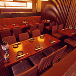 Kyuushuu Necchuuya - 最大20名様用半個室としても利用できるテーブル席