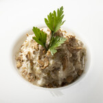 イタリアンバル AMIGO - 『アミーゴやみつきポテトサラダ』特製ドレッシングと隠し味が決め手！AMIGOの人気メニュー！