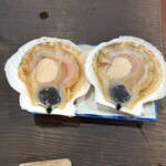 浜茶屋 やましょう - ホタテ1枚¥900×2枚  大きさにより価格変動