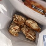 からあげ金と銀 - 料理写真:ももからあげ4つ